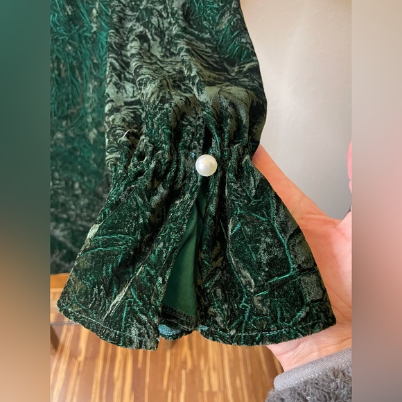 Sam Edelman Crushed Velvet Dress in HUNTER GREEN Slit Sleeves - Picture 2 of 9